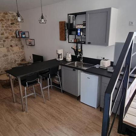 Appartement Chaleureux En Ardeche La Roche-de-Glun Eksteriør bilde