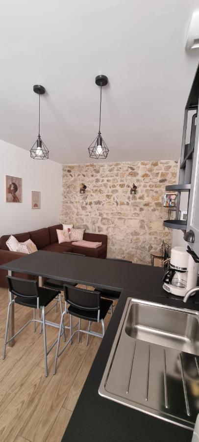 Appartement Chaleureux En Ardeche La Roche-de-Glun Eksteriør bilde